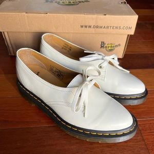 Dr Marten Siano Loafer Boots off white Leather Shoes like new sz US 7 Womens